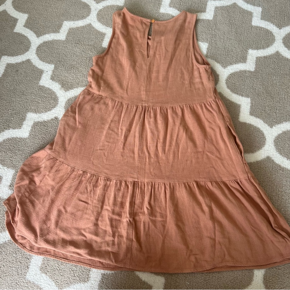 Tiered salmon color dress - Picture 2 of 5